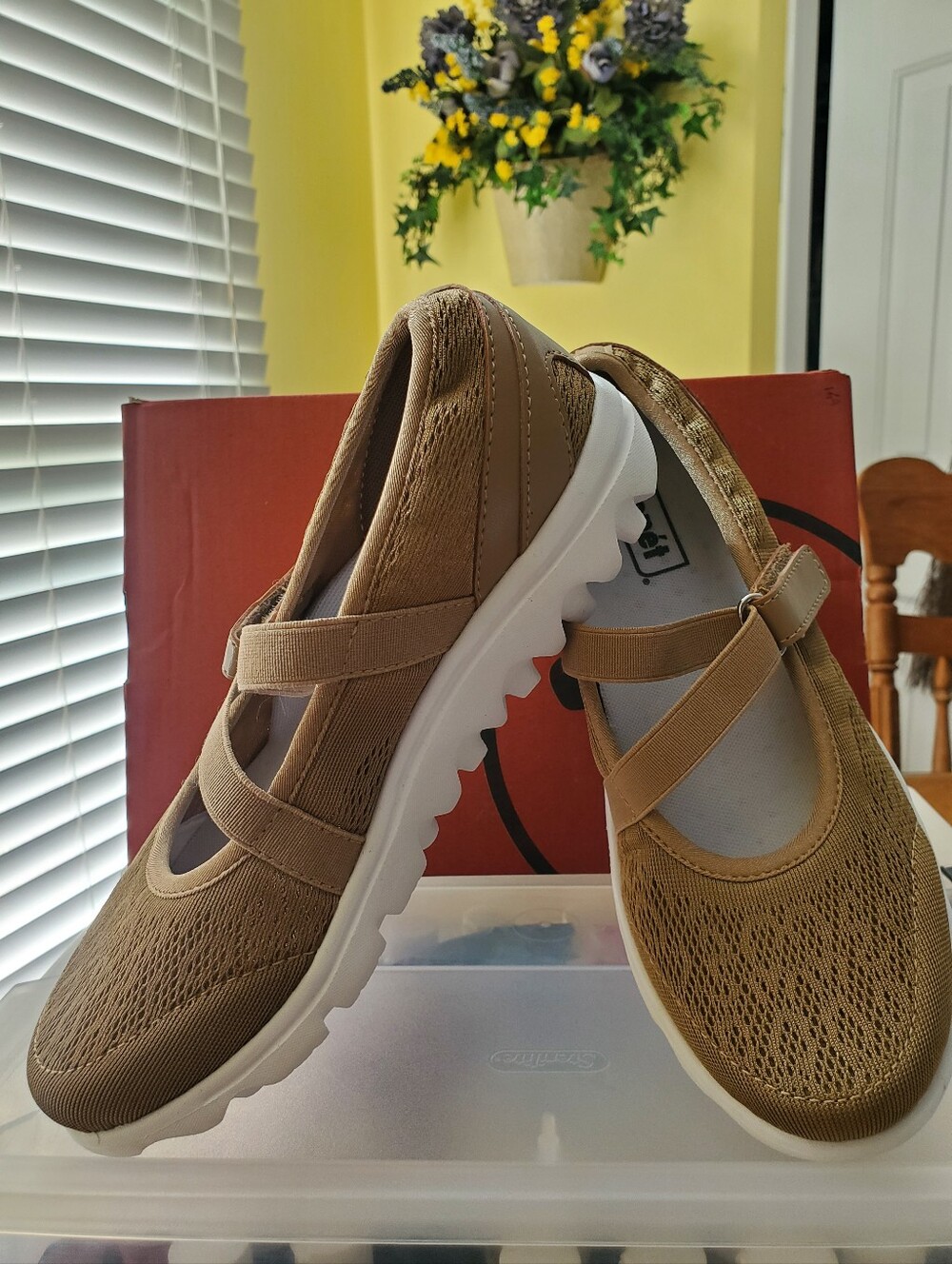 Womens Comfort Mary Jane Slip-On Sneakers in Tan By PROPET, size 6 NEW I. BOX